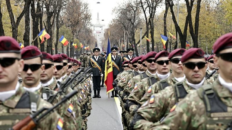 Parada Militară de 1 Decembrie 2024: Aproximativ 2.500 de militari vor defila &icirc;n Piaţa Arcul de Triumf. Repetiția generală va avea loc s&acirc;mbătă