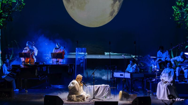 Damian Drăghici a magnetizat sala sold-out a Operei Rom&acirc;ne cu lansarea albumului introspectiv &bdquo;Meditații rom&acirc;nești&rdquo;