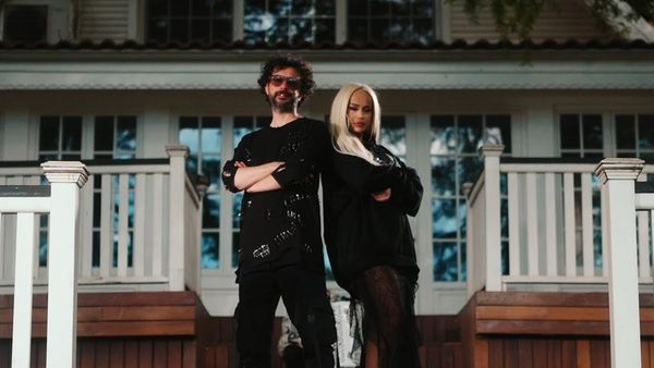 VIDEOCLIP: Anda Adam și Marius Moga - Bea, Dacă Vrei