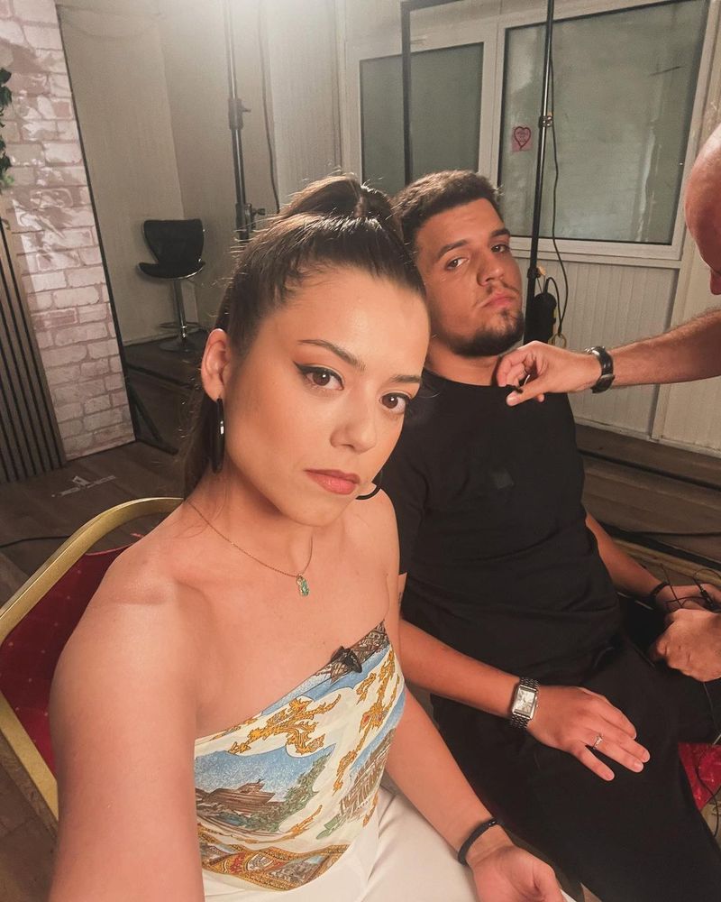 Cu ce se ocupă acum sora lui Babasha, artistul care a cântat cu trupa Coldplay? 