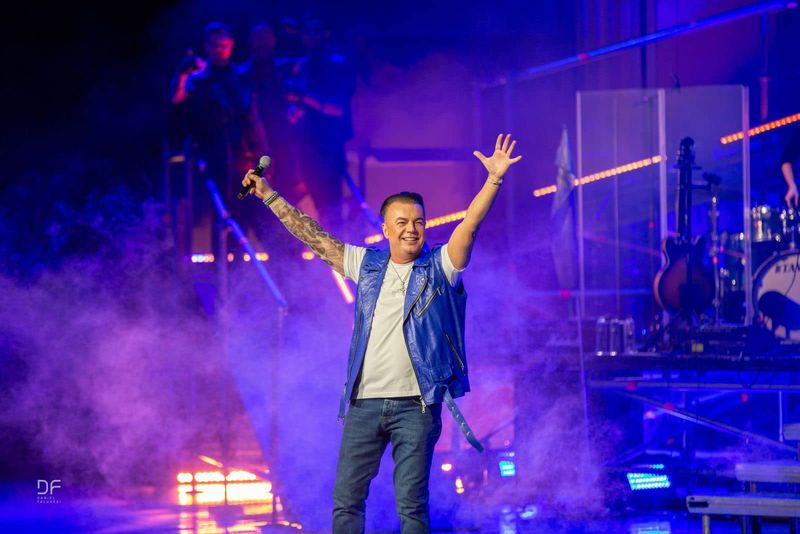 Cum arăta Adrian Enache la începutul carierei