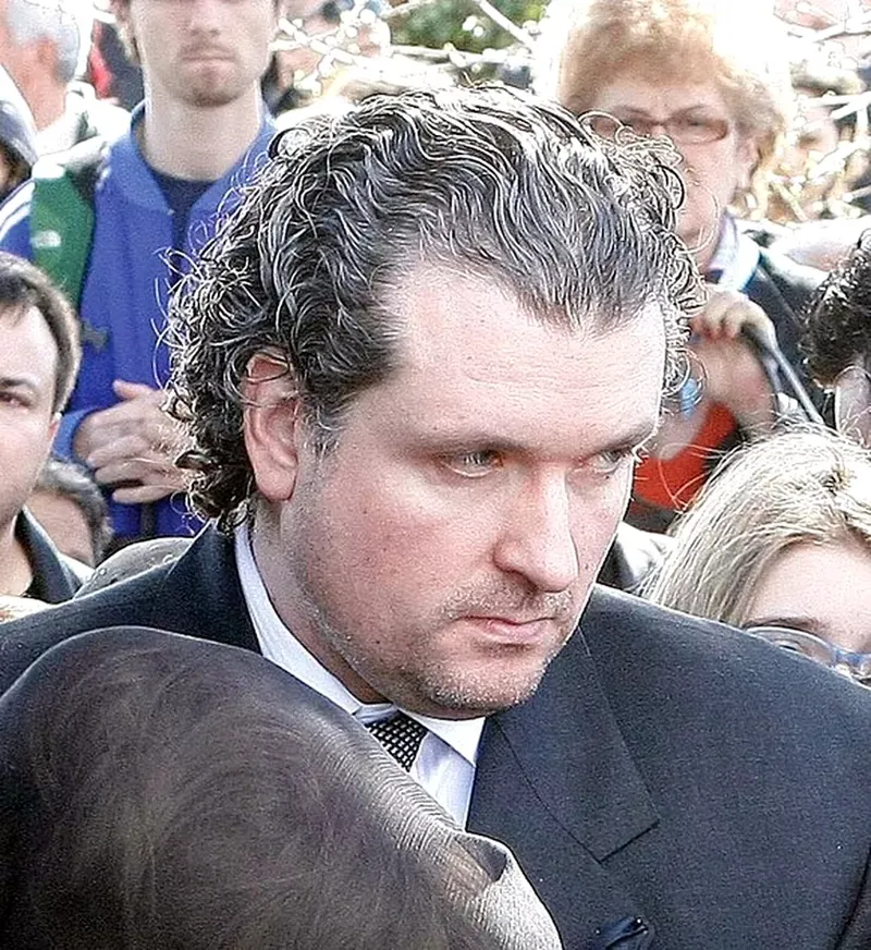 fiul Angelei Similea