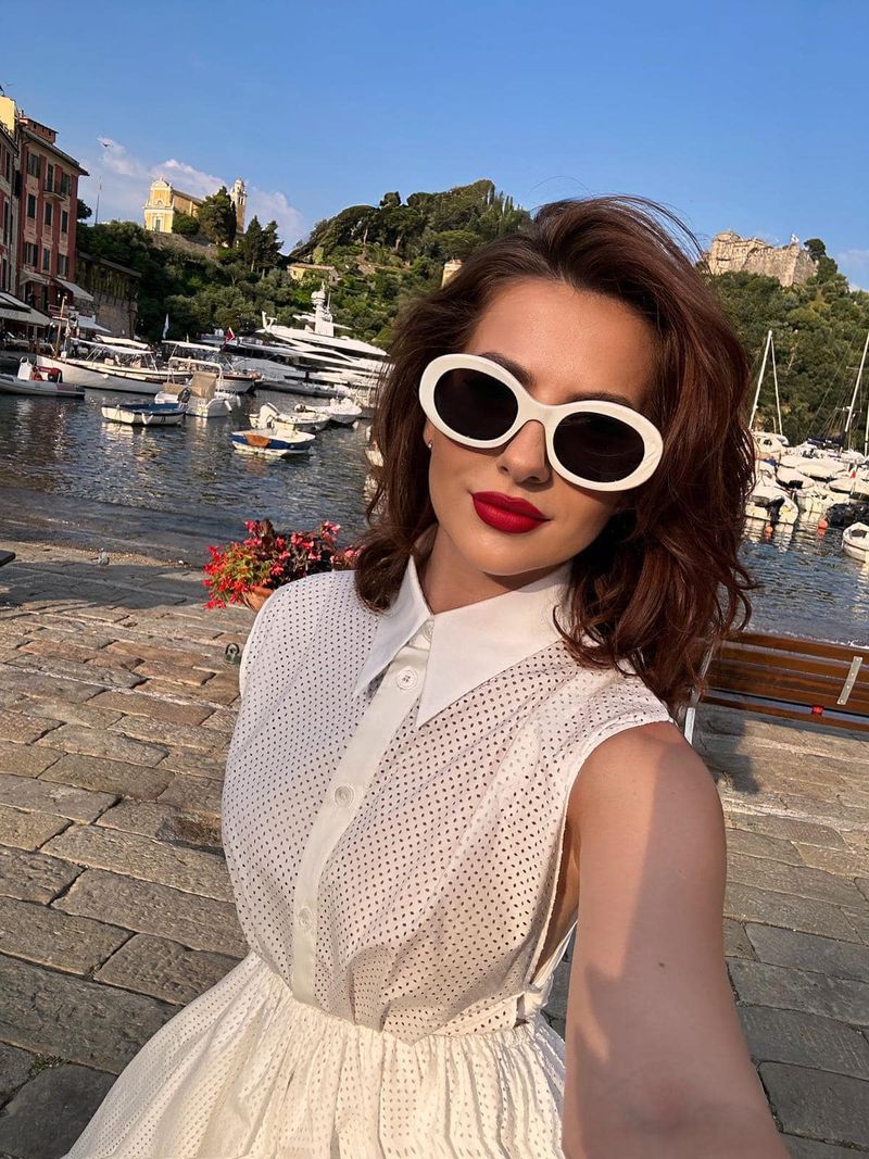 Lidia Buble s-a vopsit roșcat intens 