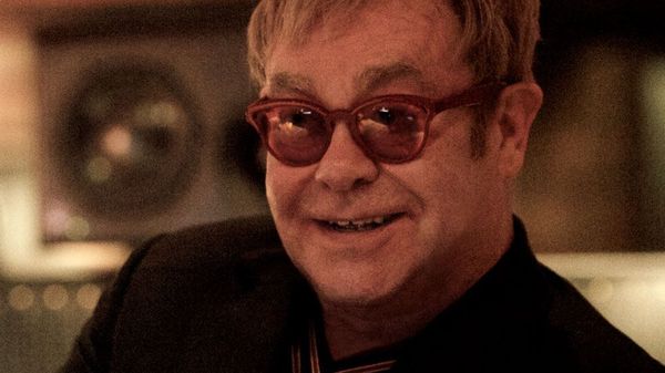 Elton John, dezvăluiri emoționante despre boala care i-a afectat vederea:  &bdquo;Nu mai pot vedea nici măcar un vers&rdquo;