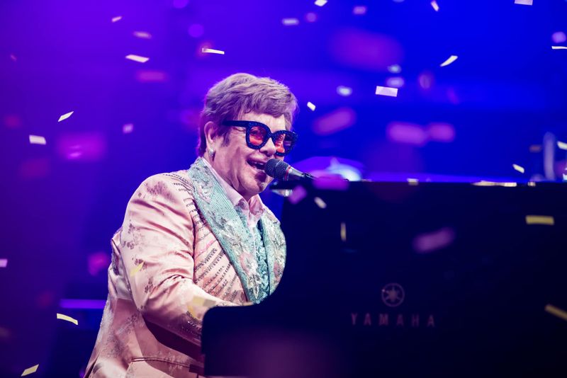 Problemele de sănătate ale lui Elton John
