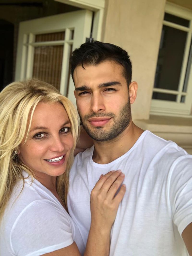  Britney Spears și Sam Asghari au divorțat oficial