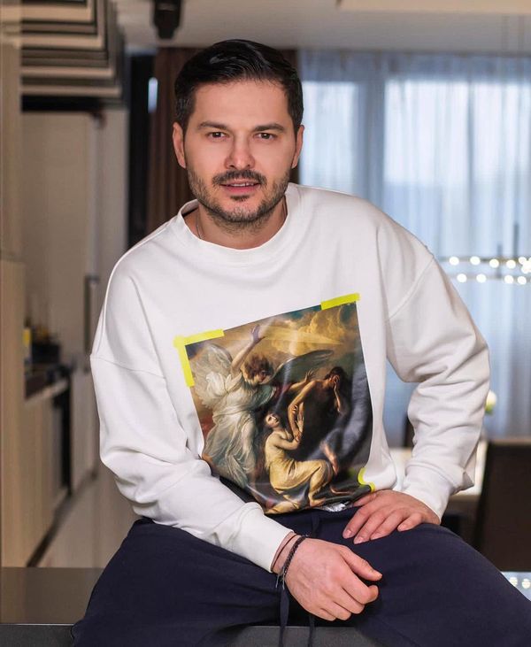 Momente de panică pentru Liviu V&acirc;rciu! Mama artistului a ajuns de urgență la spital: &bdquo;A stat vreo trei ore &icirc;n operație&rdquo;