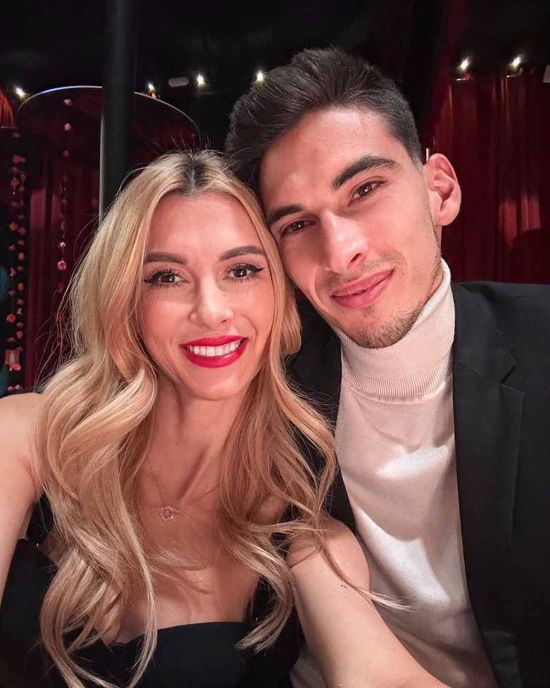 Andreea Bălan a fost cerută în căsătorie de Victor Cornea