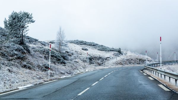 Meteorologii AccuWeather au emis o avertizare de „freezing rain” pentru mâine, 6 decembrie! Cum va fi vremea de Sfântul Nicolae?