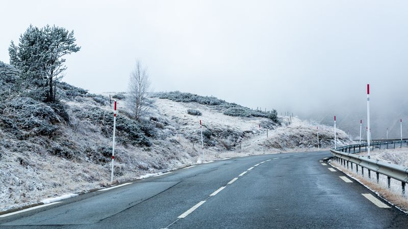 Meteorologii AccuWeather au emis o avertizare de &bdquo;freezing rain&rdquo; pentru m&acirc;ine, 6 decembrie! Cum va fi vremea de Sf&acirc;ntul Nicolae?