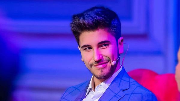 Sebastian Dobrincu a dat-o uitării pe Ioana Ignat. Primele imagini alături de noua iubită: &rdquo;Persoana potrivită &icirc;ți poate da lumea peste cap&rdquo;