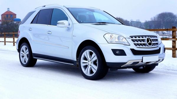 Cum să &icirc;ți echipezi mașina pentru iarnă? Sfaturi esențiale