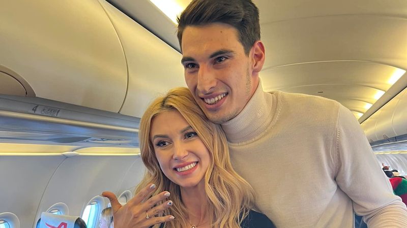 Cum au reacționat Ella și Clara c&acirc;nd Victor Cornea a cerut-o pe Andreea Bălan &icirc;n căsătorie