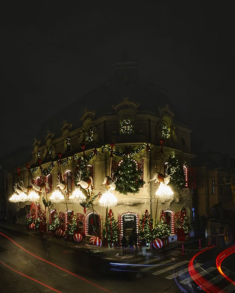 Imagini cu decorul de la Casa Mița Biciclista 