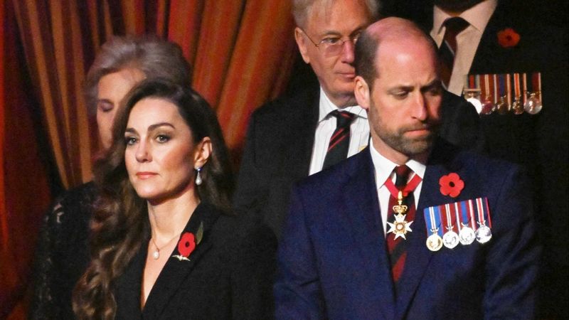 Prințul William și Kate Middleton &icirc;ncep pregătirile pentru a urca pe tronul Marii Britanii. Ce regulă vor să &icirc;ncalce cei doi