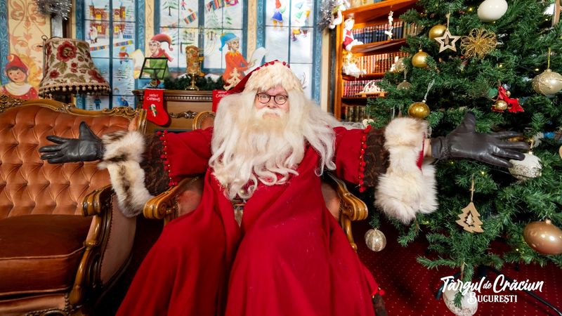 C&acirc;nd ajunge Moș Crăciun la T&acirc;rgul de Crăciun din București? Cei mici &icirc;l pot &icirc;nt&acirc;lni la căsuța lui din Piața Constituției