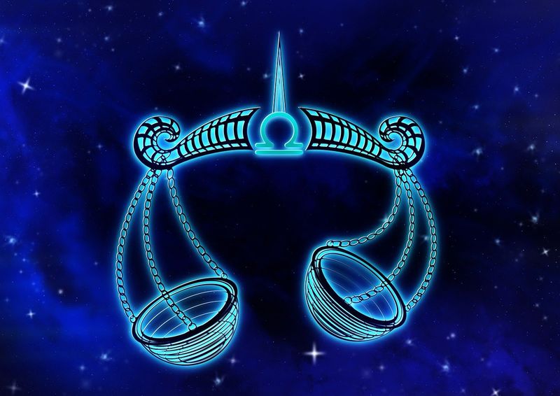 Citește aici horoscopul pentru Revelion 2025 