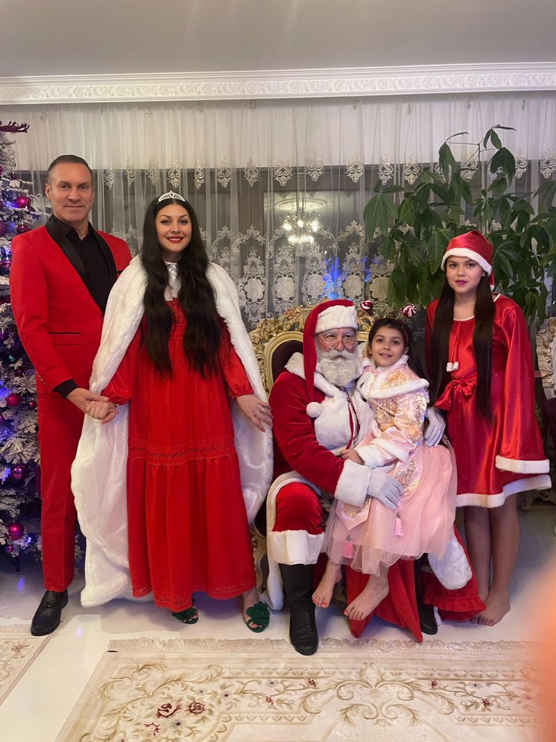 Medana Oprea impreuna cu familia 2024