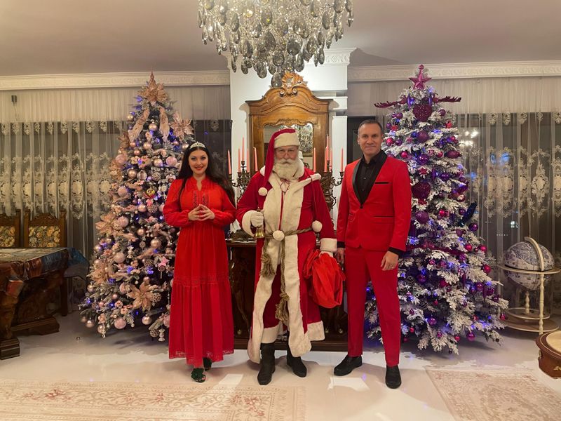 Magia Crăciunului în casa lui Alin Oprea