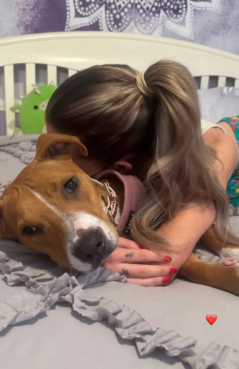 Kate Cassidy și-a tatuat aripi de înger la două luni după pierderea lui Liam Payne