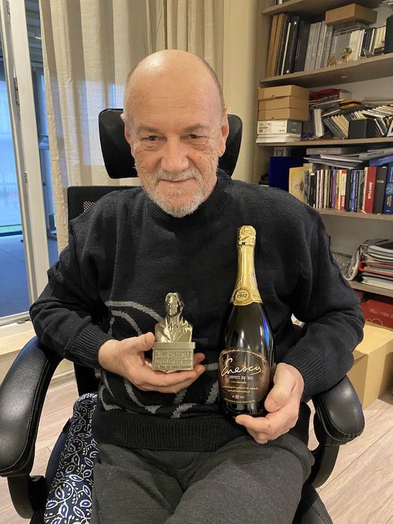 Prin ce schimbări a trecut Nicu Alifantis? 