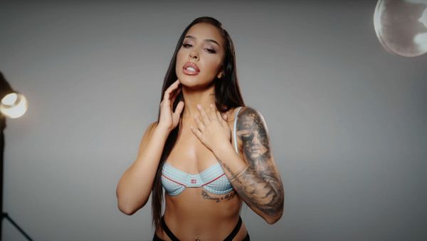 STEFANIA - Dis-Moi