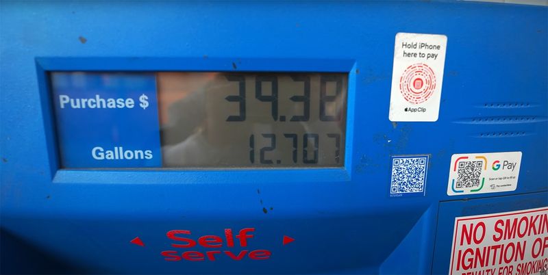 Cât a plătit Dorian Popa pentru un plin de benzină