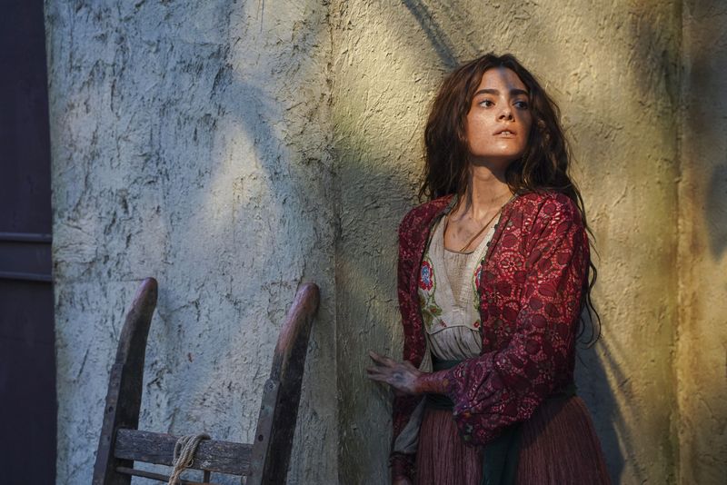 Efnan, actrita Simay Barlas