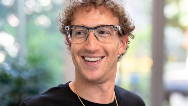 Mark Zuckerberg se inspiră de la Elon Musk și renunţă la programul Facebook de verificare a faptelor. Cum explică decizia