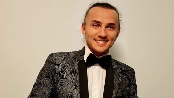 Reacția lui Mihai Trăistariu după ce David Popovici a fost aspru criticat de jurnalistul Cristian Tudor Popescu: „Bani câștigați cinstit”