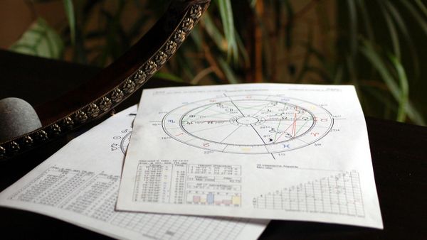 Horoscop de weekend, 11-12 ianuarie 2025: Taurii &icirc;ncep o frumoasă poveste de dragoste. Leii muncesc din greu, &icirc;nsă au parte și de recompense&nbsp;