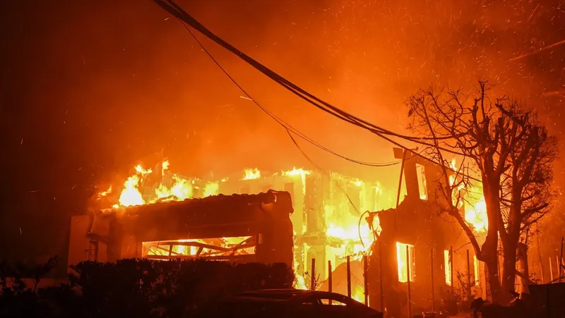  incendii Los Angeles