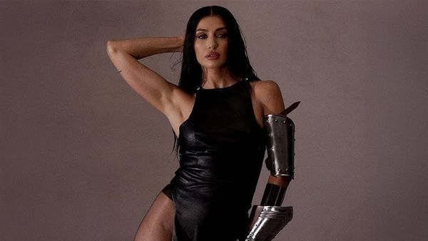 Alina Eremia a lansat piesa "Dacă vrei să trăiești frumos"