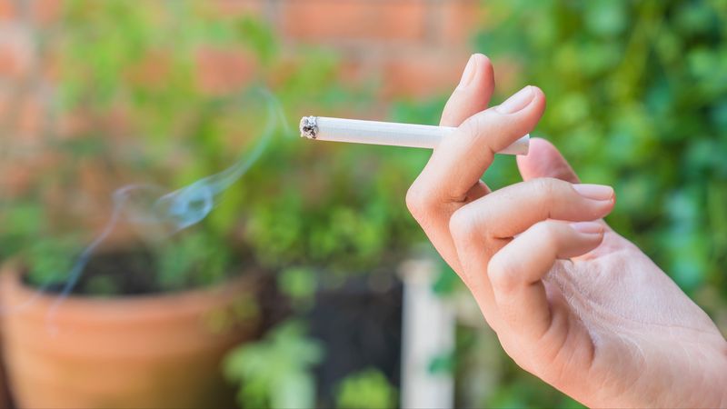 Primul oraș din Romania unde s-ar putea interzice fumatul &icirc;n spațiile publice