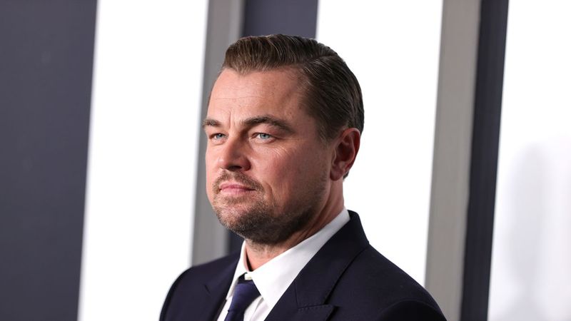 Critici dure pentru Leonardo DiCaprio după ce și-a folosit avionul privat pentru a scăpa de incendii