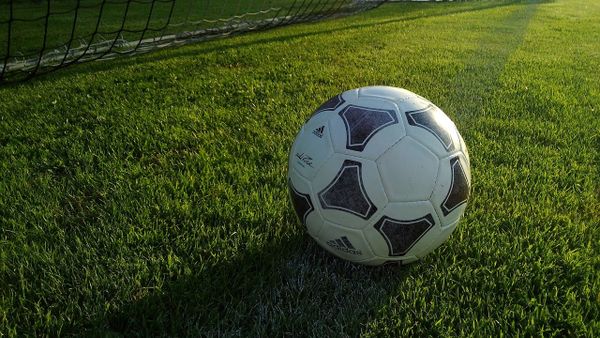 Sportul rom&acirc;nesc a pierdut un mare sportiv. Cine este fotbalistul care a murit: "Păcat, era un om bun"