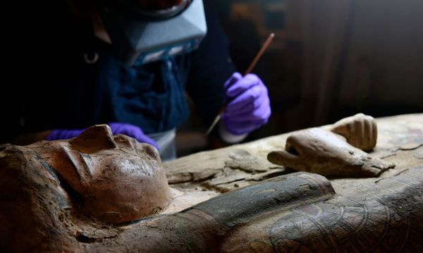 O mumie misterioasă veche de 2600 de ani ar avea origini regale nebănuite