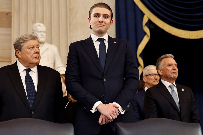 Imagini cu Barron Trump de la învestirea în funcție a tatălui său 