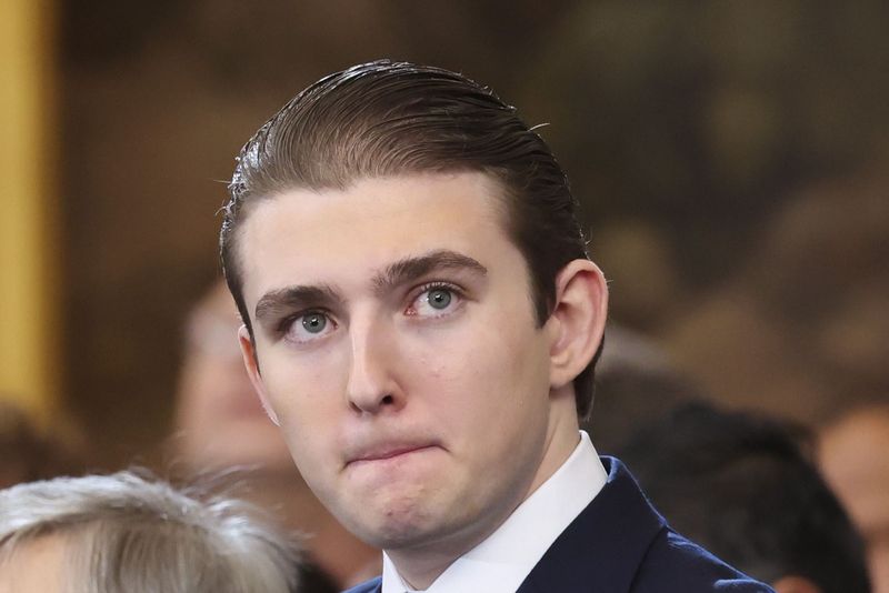 Iată cine este și cu ce se ocupă fiul cel mic al lui Donald Trump 