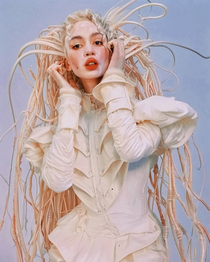 Reacția artistei Grimes după ce Elon Musk a făcut saltul nazist la învestirea lui Trump