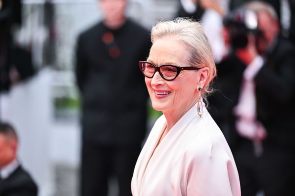 Meryl Streep, scapare dramatica din incendiul din Los Angeles! Actrita a facut o gaura de marimea unei masini pentru a fugi