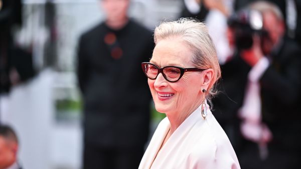 Meryl Streep, scapare dramatica din incendiul din Los Angeles! Actrita a facut o gaura de marimea unei masini pentru a fugi