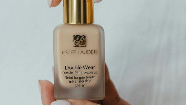 Povestea care a transformat Estée Lauder într-un simbol al frumuseții