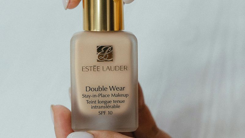 Povestea care a transformat Est&eacute;e Lauder &icirc;ntr-un simbol al frumuseții