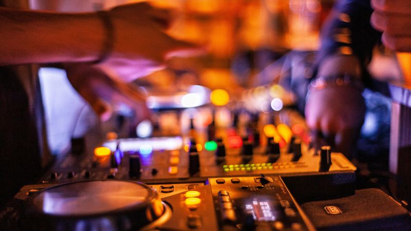 Cum &icirc;ți petreci primul weekend din februarie. Cele mai tari evenimente la care te invităm &icirc;n perioada 1-2 februarie