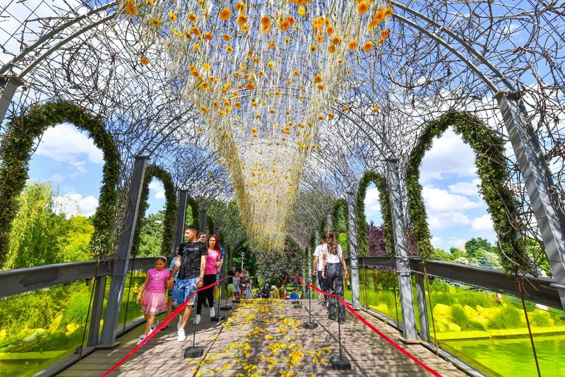 Tot ce trebuie să știi despre West Side Flower Fest 2025