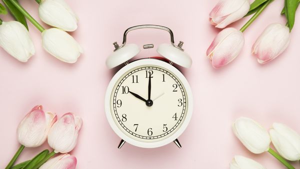 Ora de vară &icirc;n 2025. C&acirc;nd dăm ceasul &icirc;nainte cu o oră