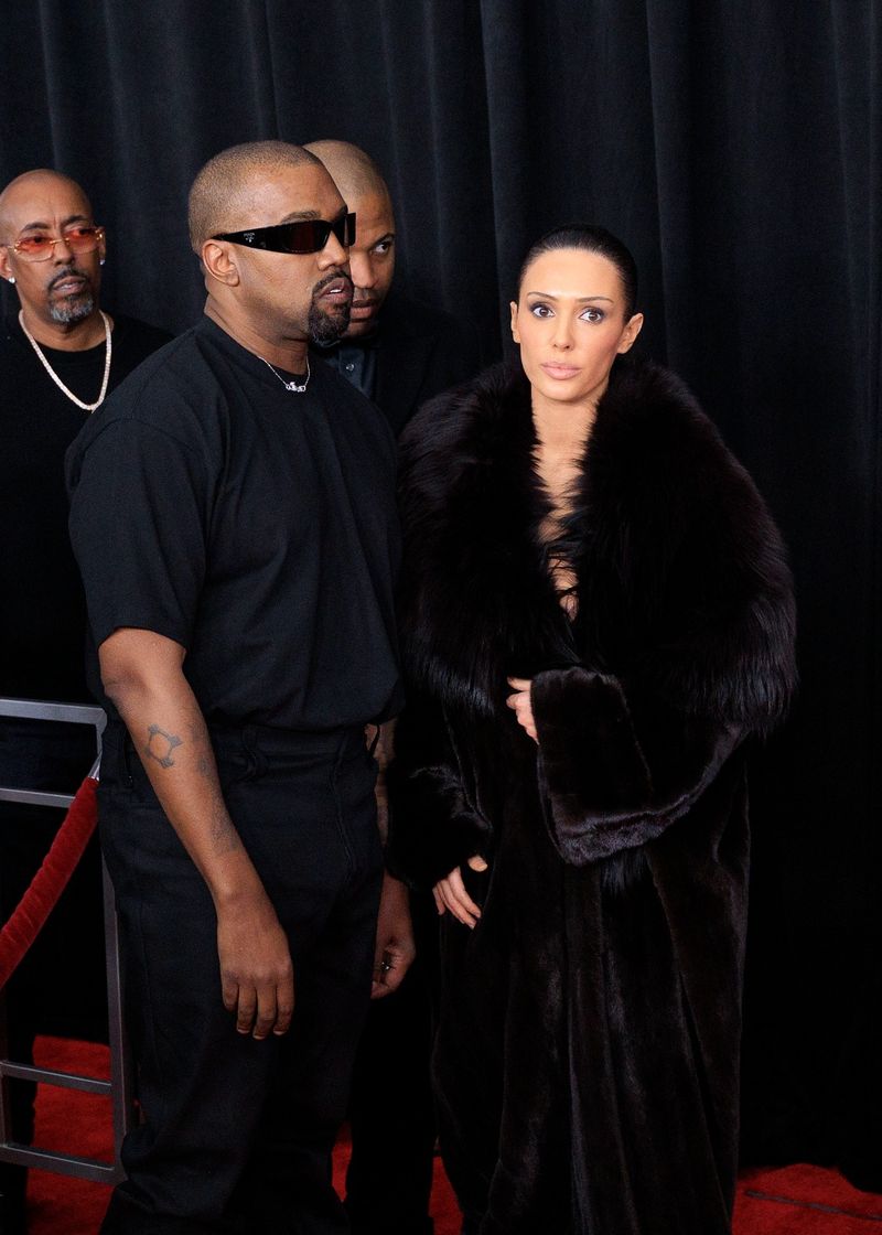 Bianca Censori si Kanye West au șocat pe covorul roșu