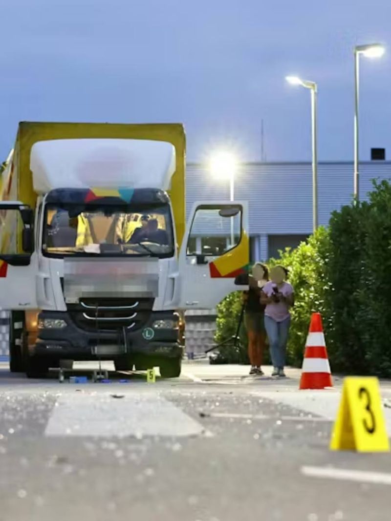 a intrat cu TIR -ul într-o biserică