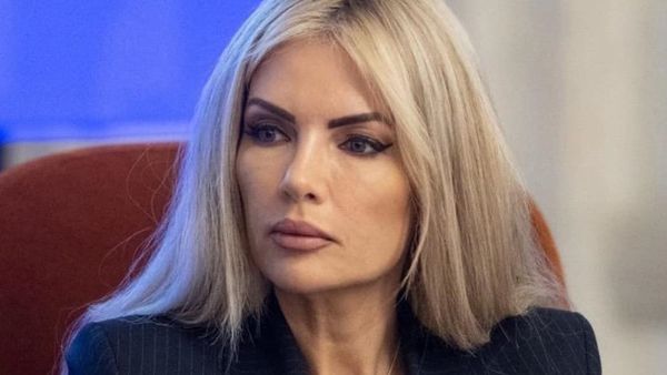 C&acirc;t a plătit Laura Vicol pe operațiile estetice? Fosta șefă a Comisiei Juridice nu se uită la bani c&acirc;nd vine vorba de intervențiile de &icirc;nfrumusețare